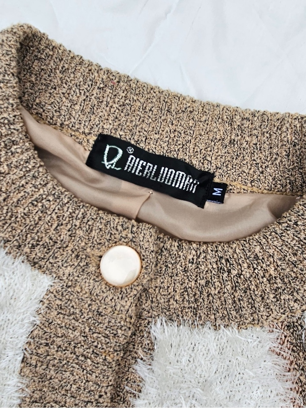 Unique Pattern Button Knit Cardigan - Picture 2 of 14